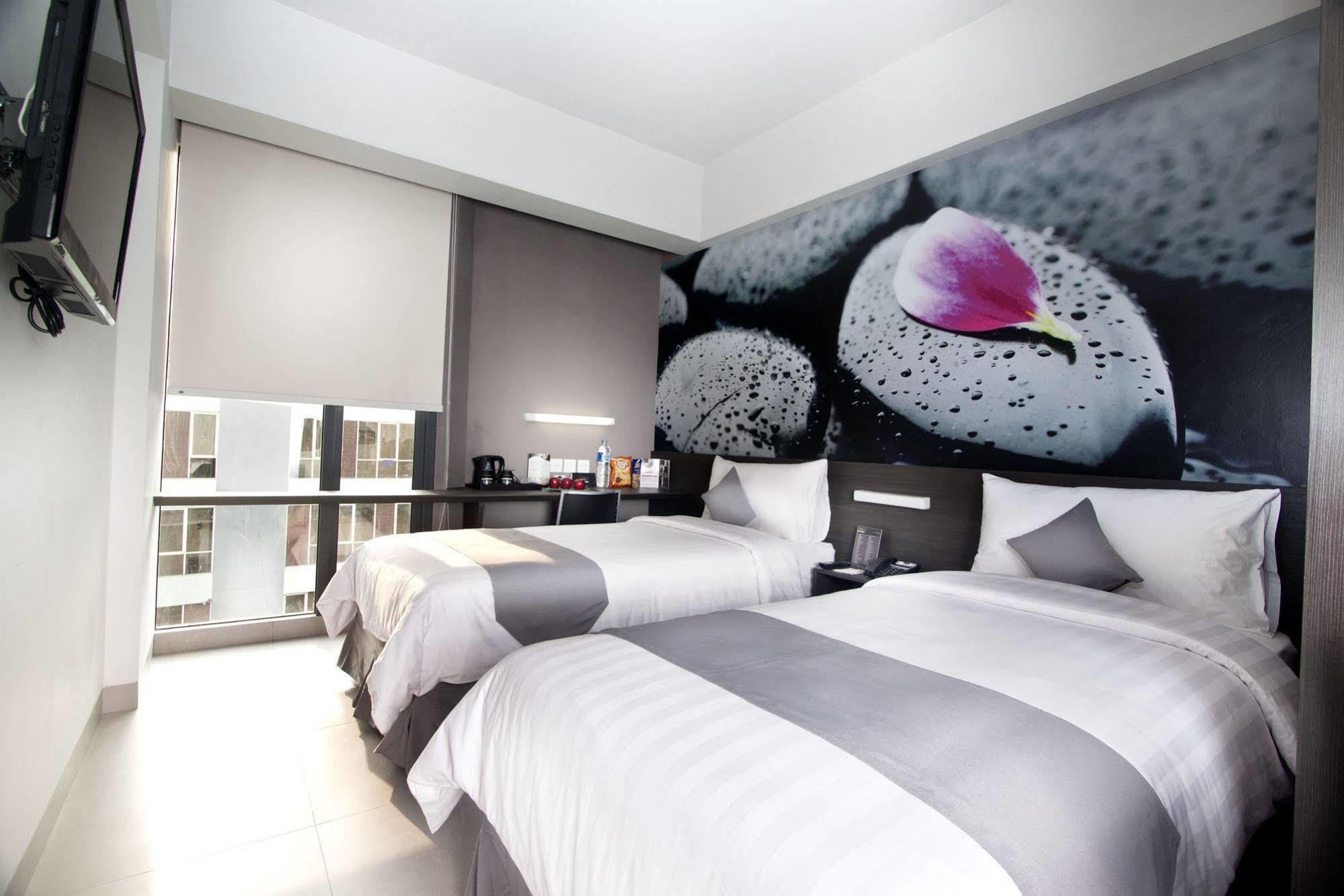 Neo Hotel Tendean Jakarta By Aston Jacarta Exterior foto