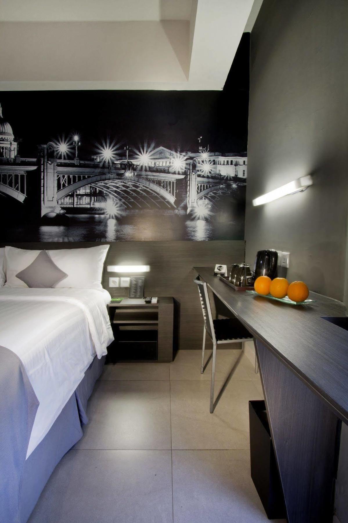 Neo Hotel Tendean Jakarta By Aston Jacarta Exterior foto