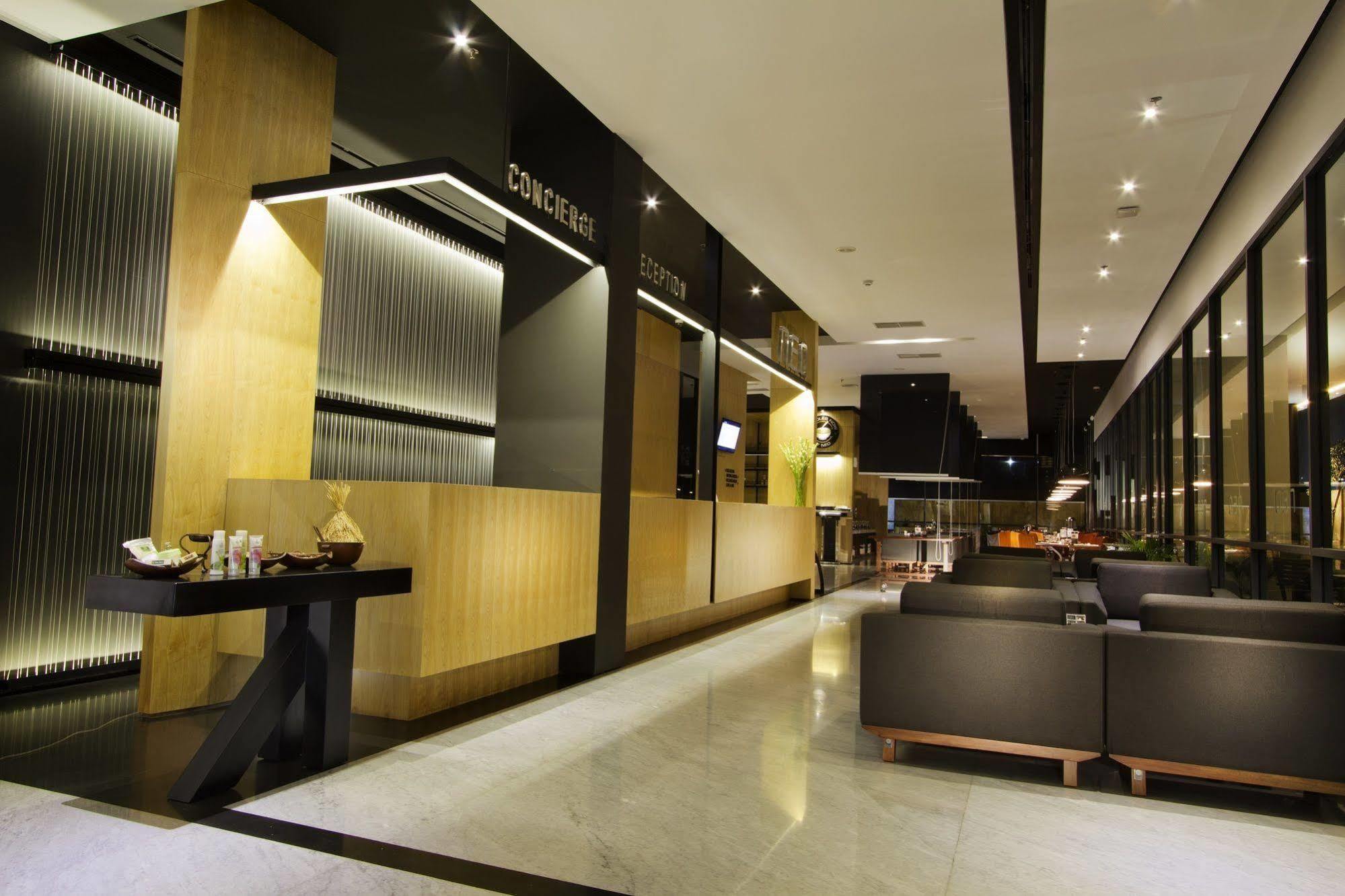 Neo Hotel Tendean Jakarta By Aston Jacarta Exterior foto