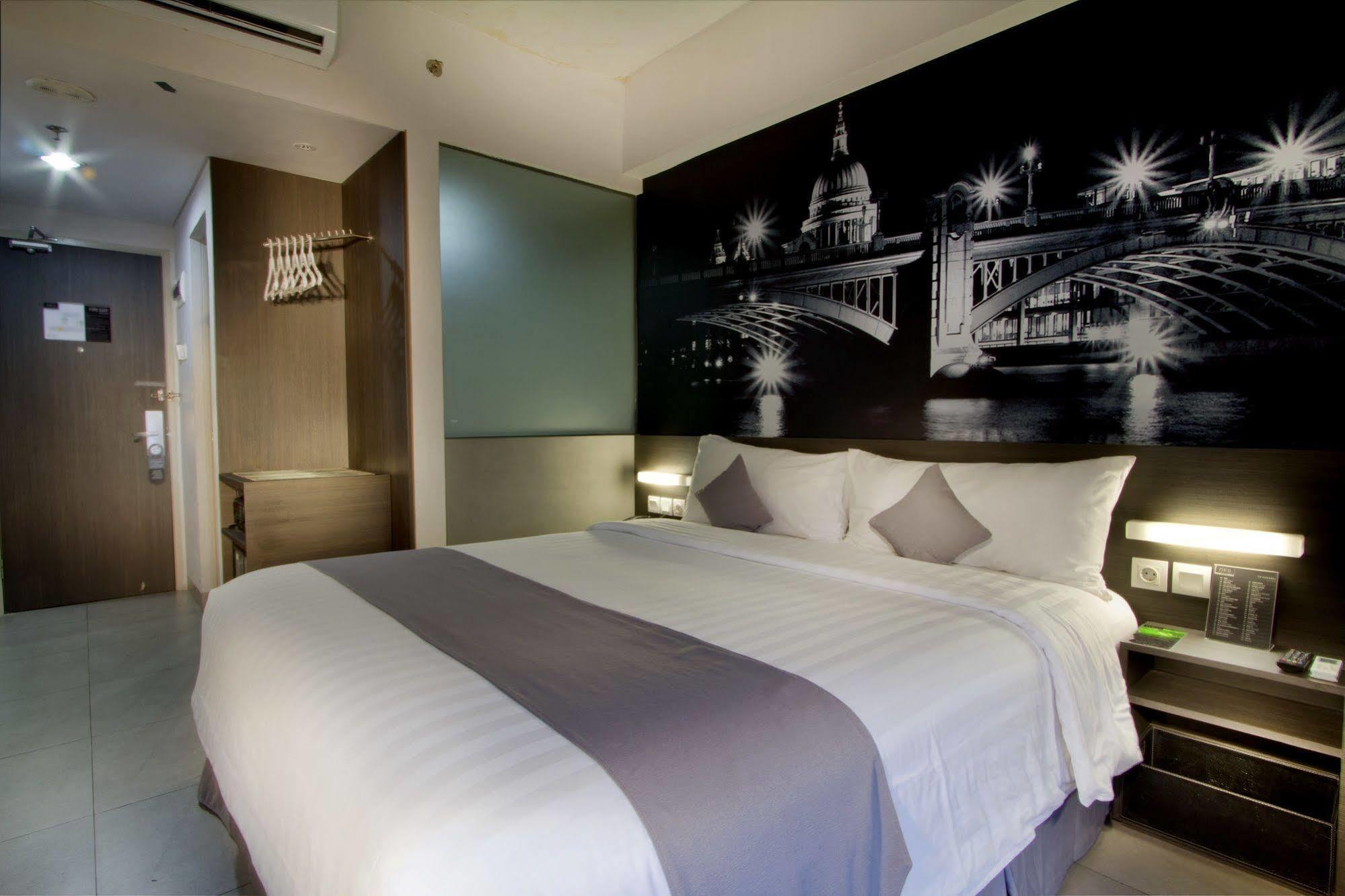 Neo Hotel Tendean Jakarta By Aston Jacarta Exterior foto