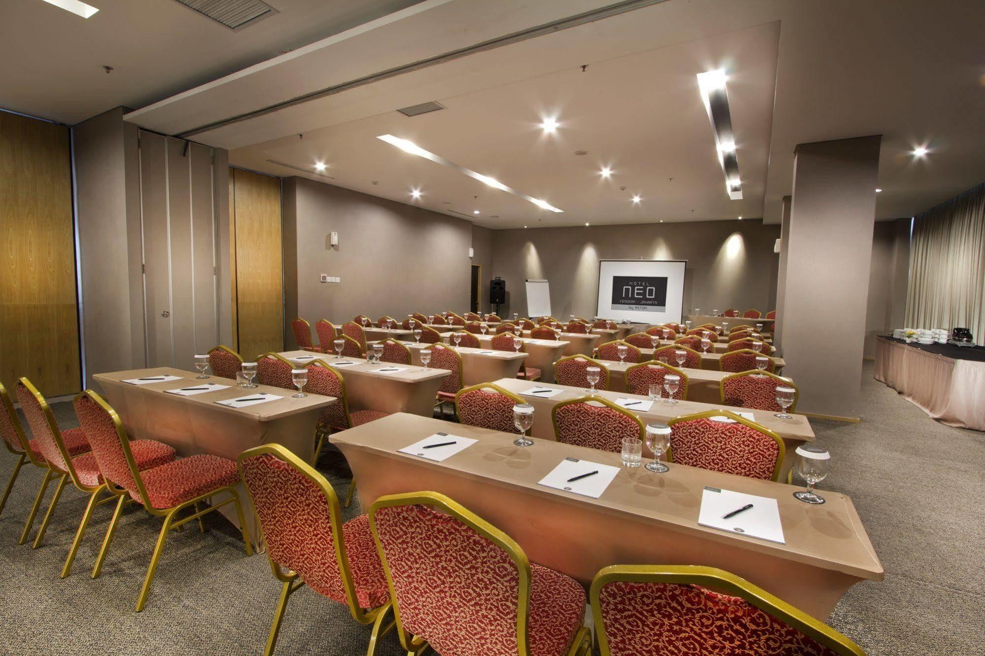 Neo Hotel Tendean Jakarta By Aston Jacarta Exterior foto