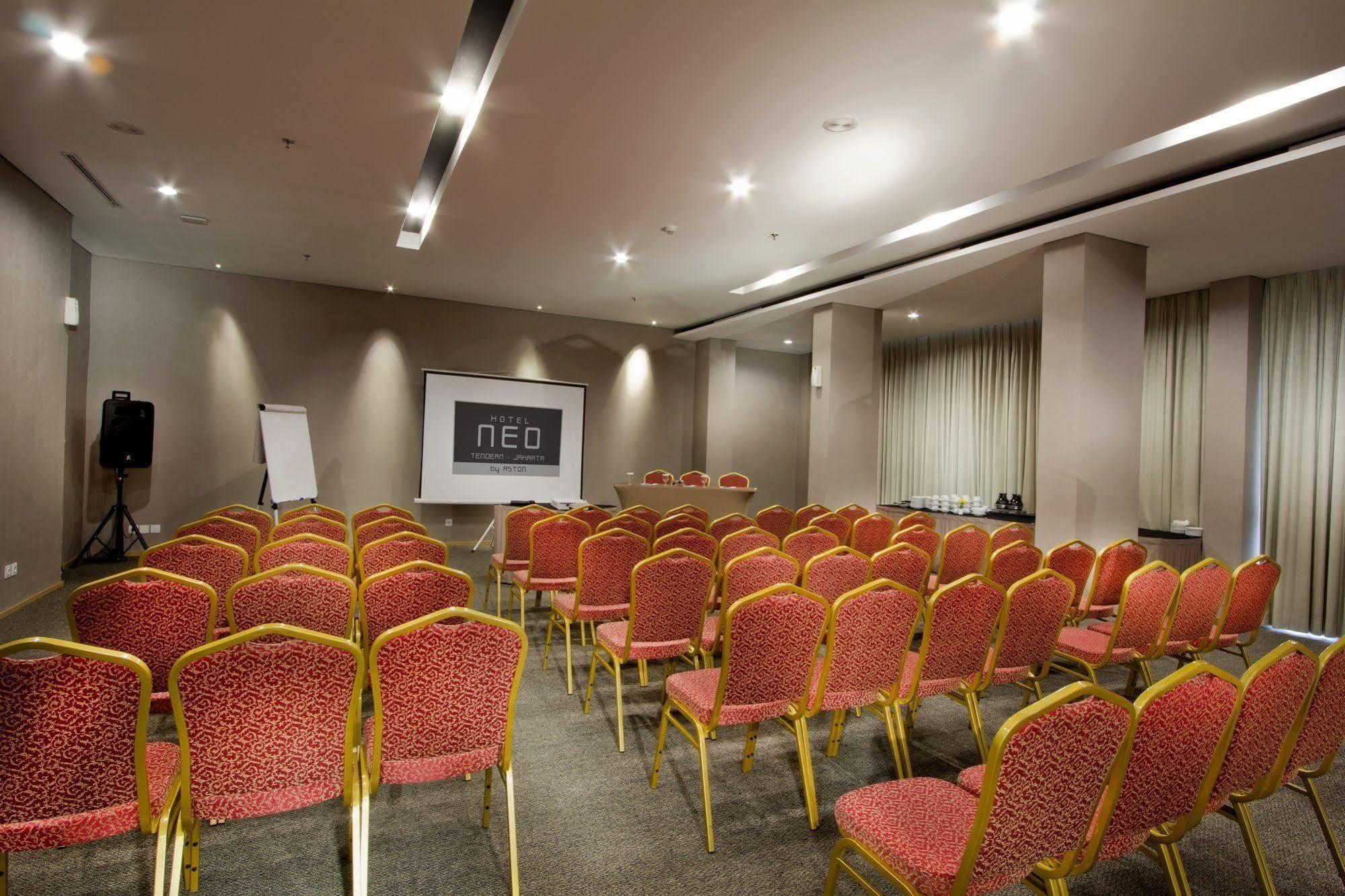 Neo Hotel Tendean Jakarta By Aston Jacarta Exterior foto