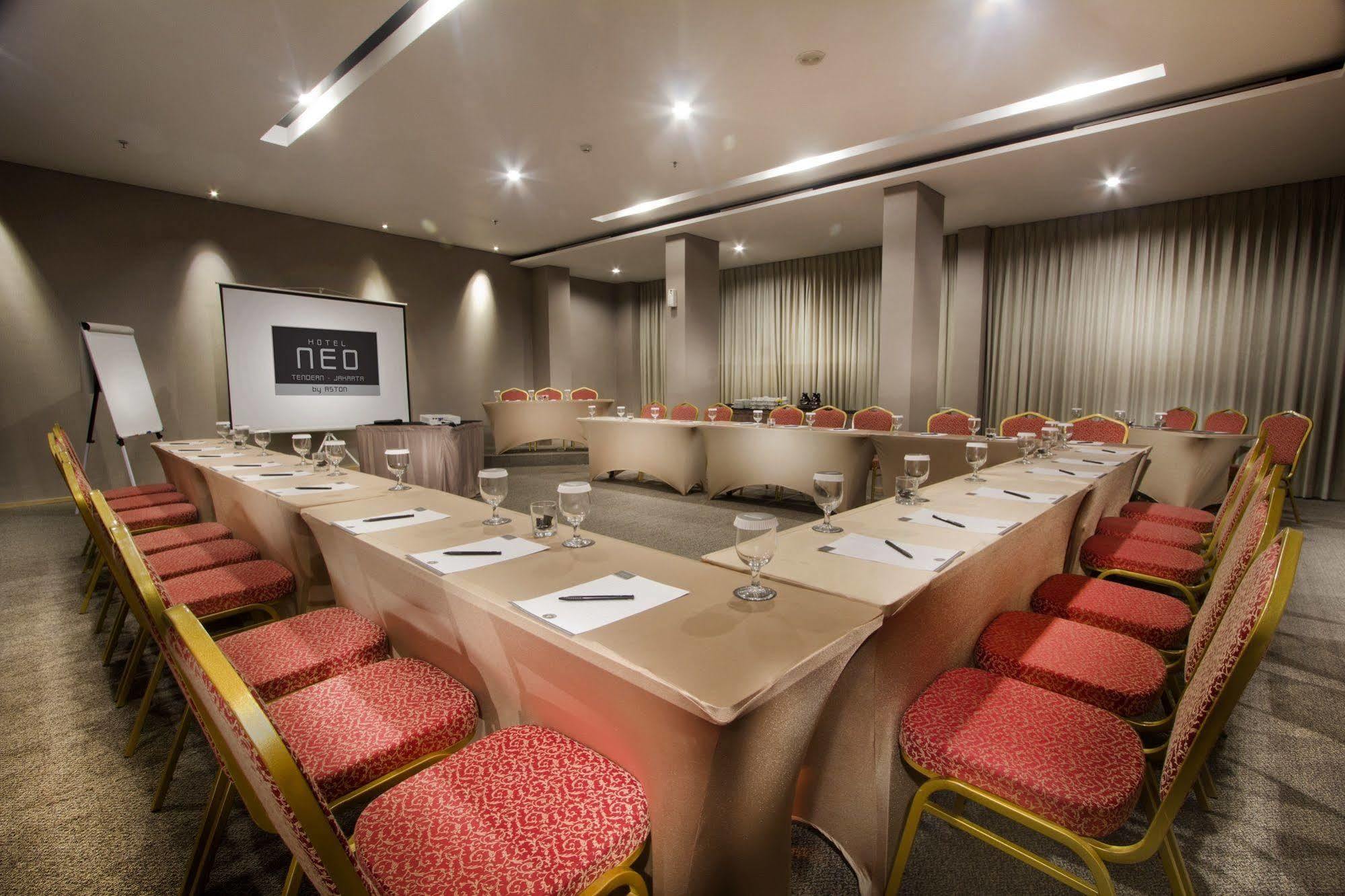 Neo Hotel Tendean Jakarta By Aston Jacarta Exterior foto